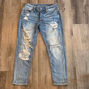 Ripped, Button up, Tom Girl Jeans 💙